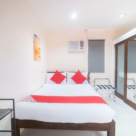 Oyo 199 Solange Apartelle Davao City Exterior foto
