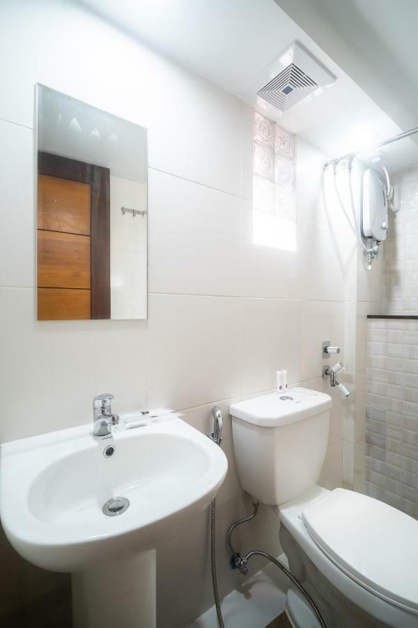 Oyo 199 Solange Apartelle Davao City Exterior foto