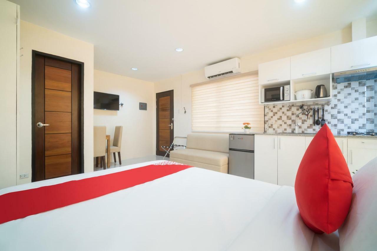 Oyo 199 Solange Apartelle Davao City Exterior foto