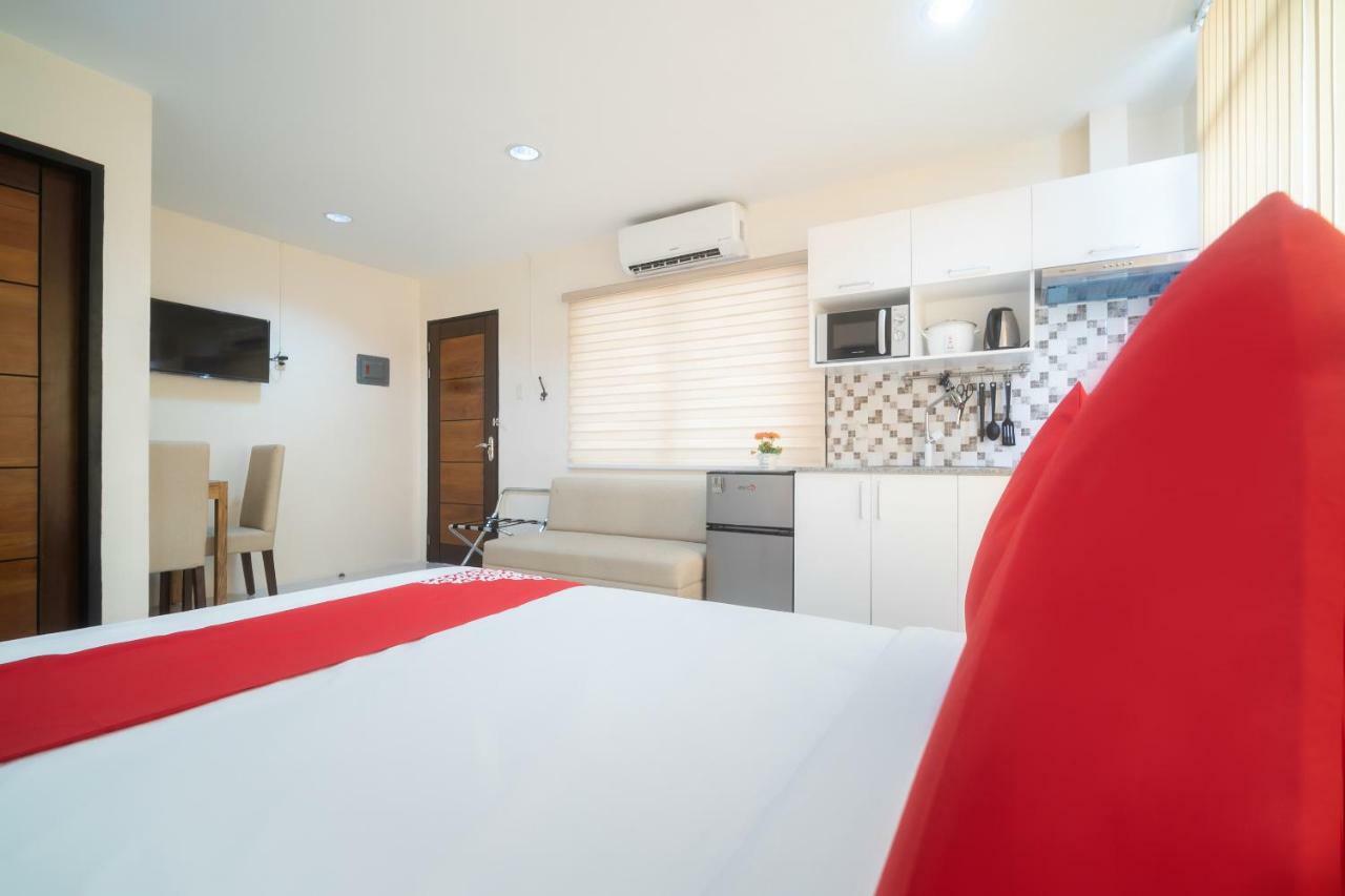 Oyo 199 Solange Apartelle Davao City Exterior foto