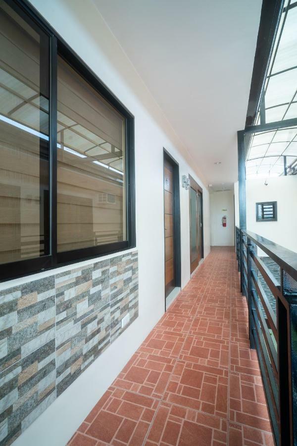 Oyo 199 Solange Apartelle Davao City Exterior foto