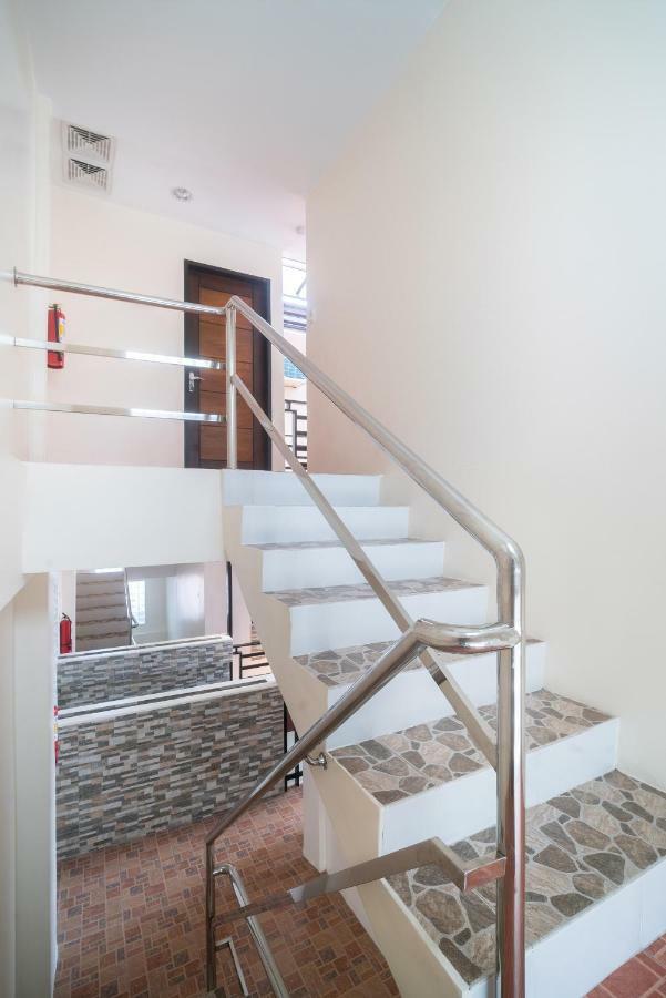 Oyo 199 Solange Apartelle Davao City Exterior foto