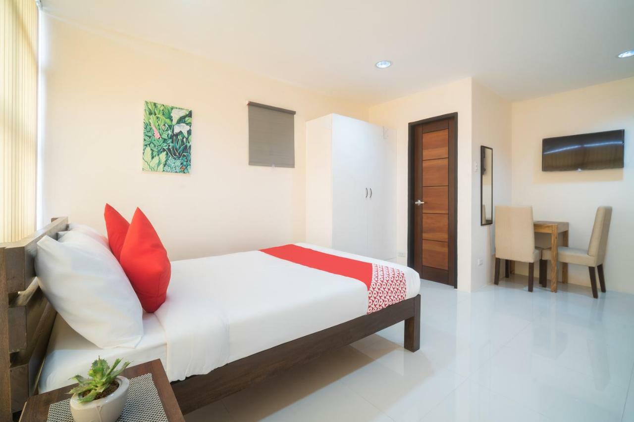 Oyo 199 Solange Apartelle Davao City Exterior foto