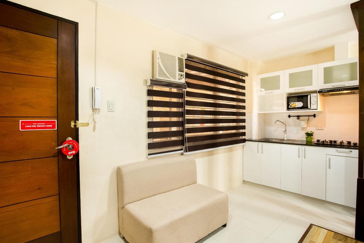 Oyo 199 Solange Apartelle Davao City Exterior foto