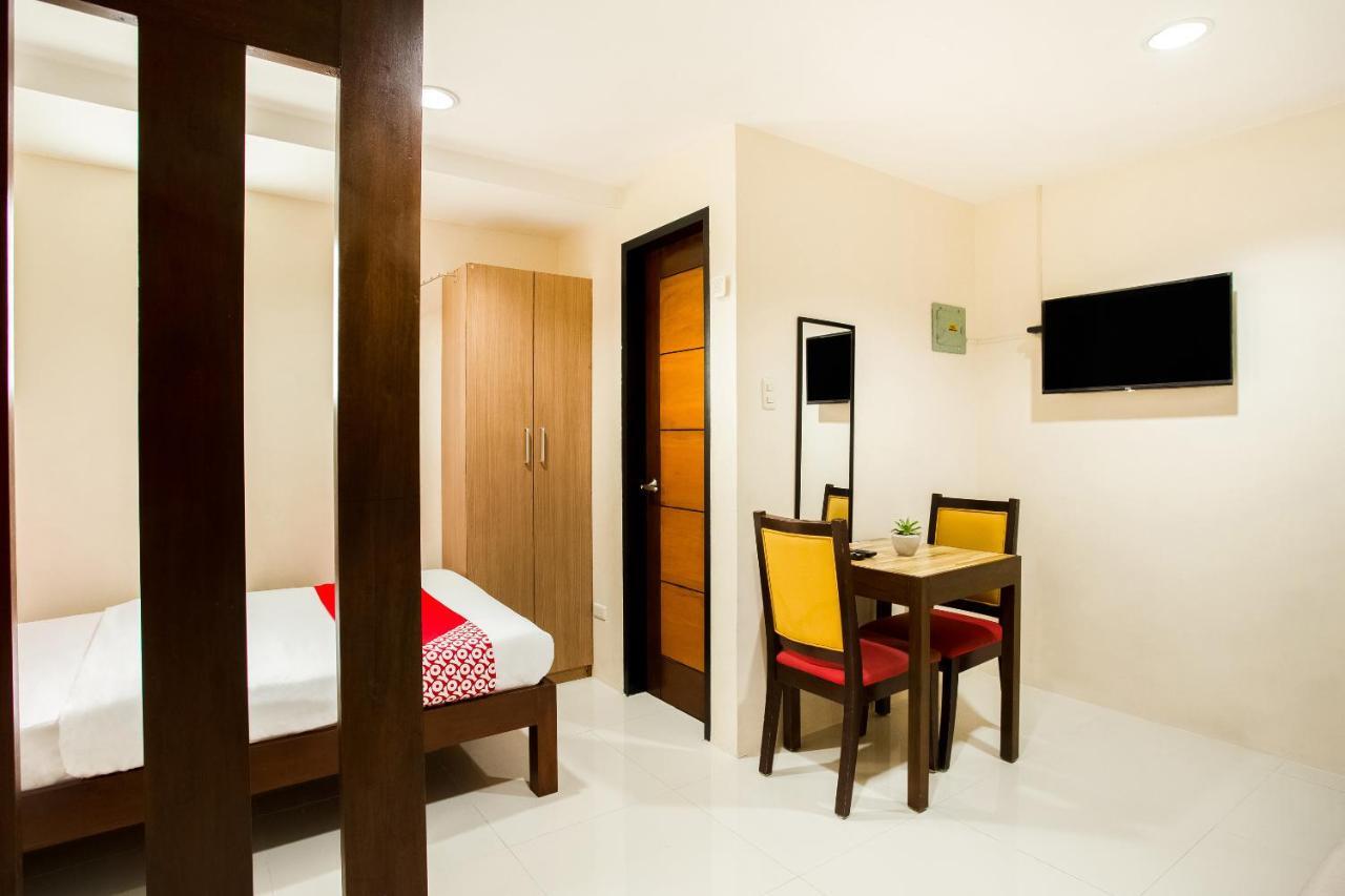 Oyo 199 Solange Apartelle Davao City Exterior foto